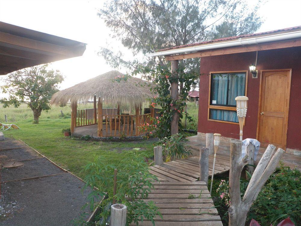 Cabanas Keuhenua Hanga Roa Exterior photo